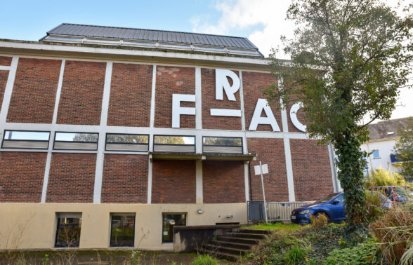 Façade du FRAC