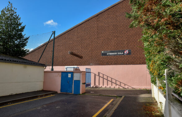 Entrée du gymnase Emile Zola