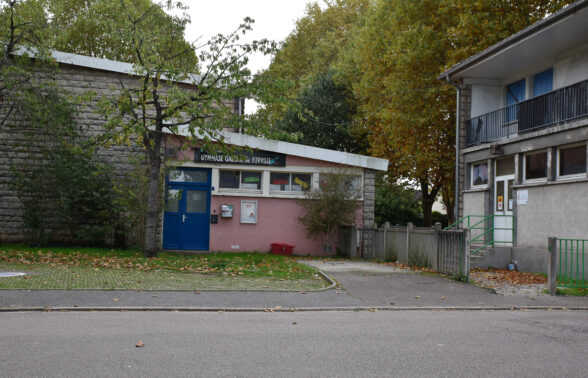 Entrée du gymnase Gadeau de Kerville