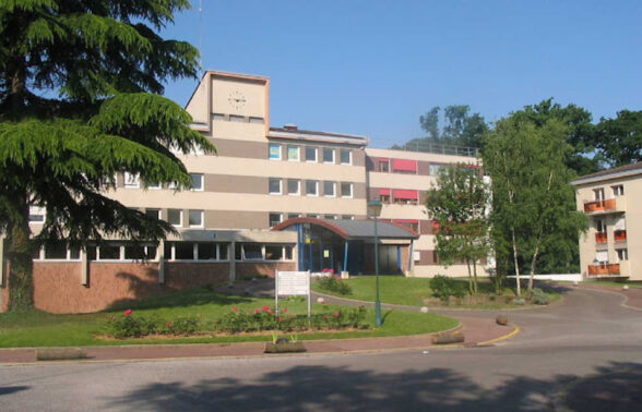 Entrée du centre hospitalier du Bois Petit