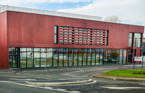 Façade du gymnase municipal