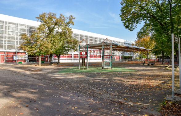 Cour de l'école élémentaire Jules Michelet